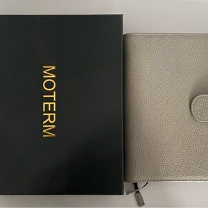 Moterm B6+ Cover Pebbled Gray Leather NEW